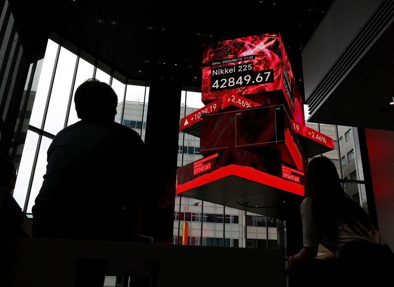 Rủi ro nợ đang bao trùm lĩnh vực bất động sản Hồng Kông 