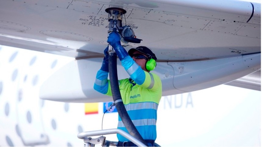 Châu Âu lập kỷ lục nhập khẩu nhiên liệu máy bay từ châu Á trong mùa hè