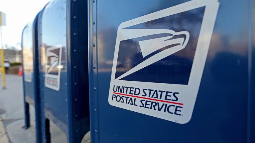 Lưu lượng bưu chính đến Mỹ giảm 80% sau khi nước này chấm dứt miễn trừ "de minimis"