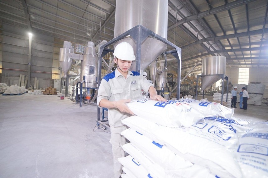 Nhựa Pha Lê (PLP) mua 70% vốn doanh nghiệp sản xuất sản phẩm từ plastic thành lập năm 2023