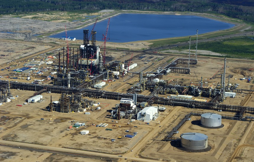 Ngành công nghiệp dầu mỏ của Canada phát triển mạnh mẽ 