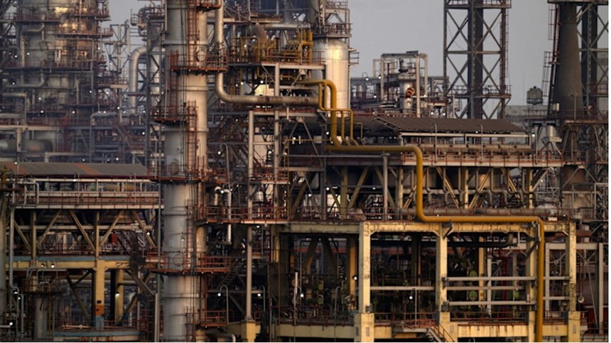 Mỹ nới lỏng lệnh trừng phạt dầu mỏ đối với Nga khi giá năng lượng tăng vọt