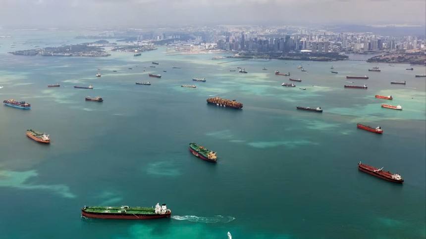 Khủng hoảng nhiên liệu khiến các tàu biển giảm tải hàng hóa để mang thêm nhiên liệu