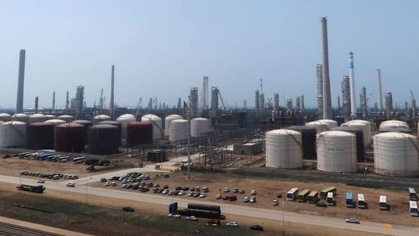 Mỹ áp lệnh trừng phạt nhà máy lọc dầu tư nhân của Trung Quốc vì mua dầu Iran