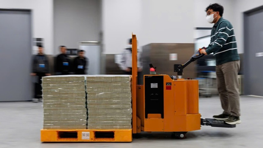 Đồng won Hàn Quốc lao dốc bất chấp bùng nổ lợi nhuận từ ngành bán dẫn