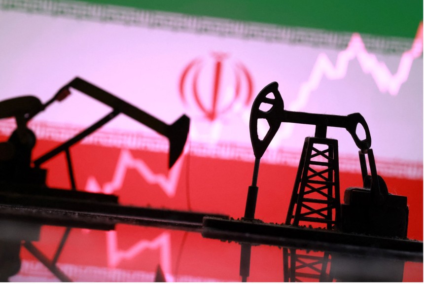 Mỹ khôi phục lệnh trừng phạt dầu Iran 