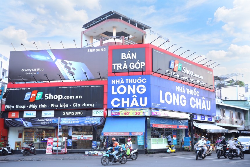 6 tháng đầu năm 2026, FPT Retail (FRT) đạt doanh thu 30.743 tỷ đồng 