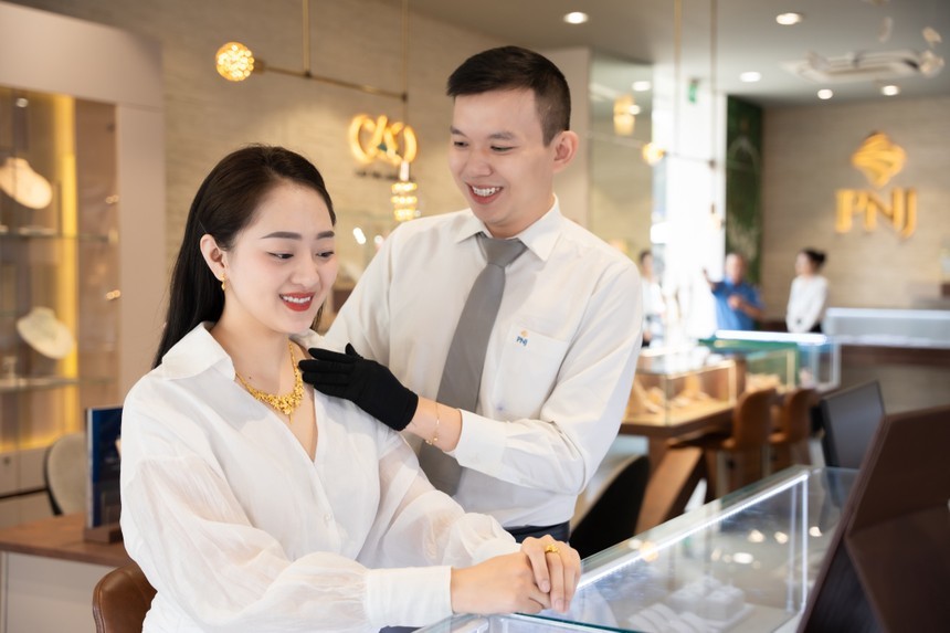 Vàng bạc Đá quý Phú Nhuận (PNJ) muốn điều chỉnh kế hoạch kinh doanh sau biến cố