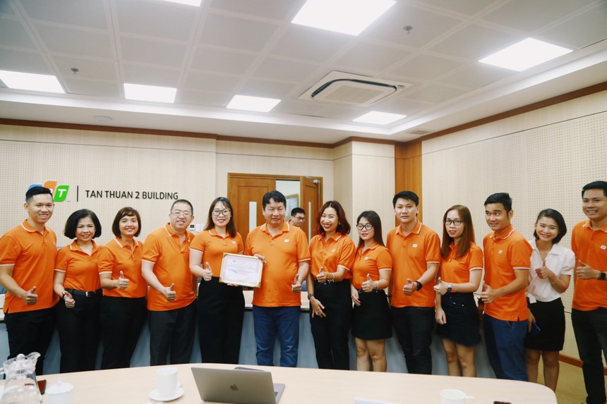 FPT Retail lập kỷ lục bán iPhone 12 Series