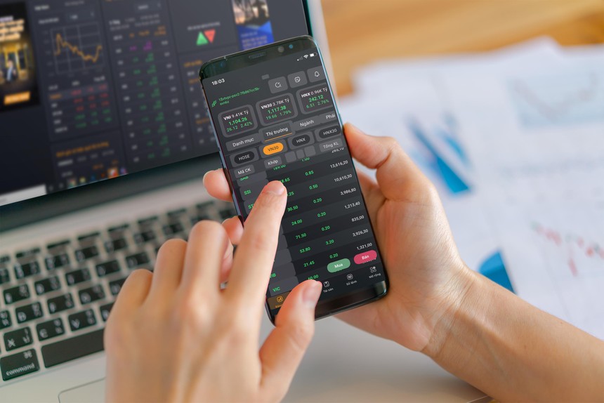 Khối ngoại rót ròng tháng thứ 8 liên tiếp, HNX-Index tăng 7,38% trong tháng 5