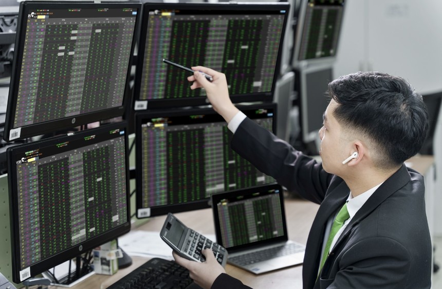 Nhìn lại dự báo của các công ty chứng khoán về đỉnh của chỉ số VN-Index