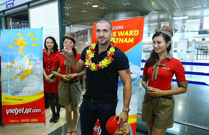 Chào đón ca sĩ Shayne Ward – Nhận vé 0 đồng của Vietjet