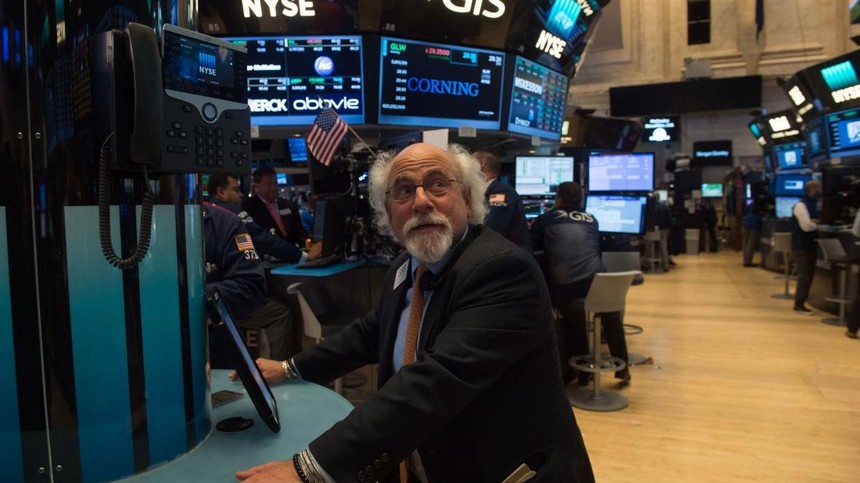 Sau "ngày định đoạt", giới đầu tư ồ ạt xuống tiền