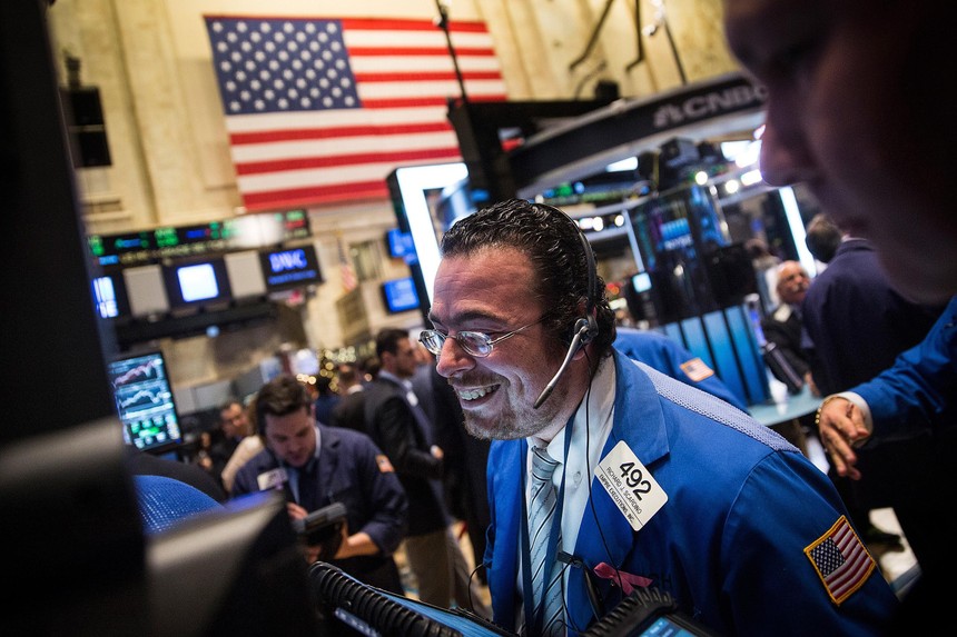 Nhận thêm tín hiệu mạnh mẽ, giới đầu tư hào hứng gom hàng