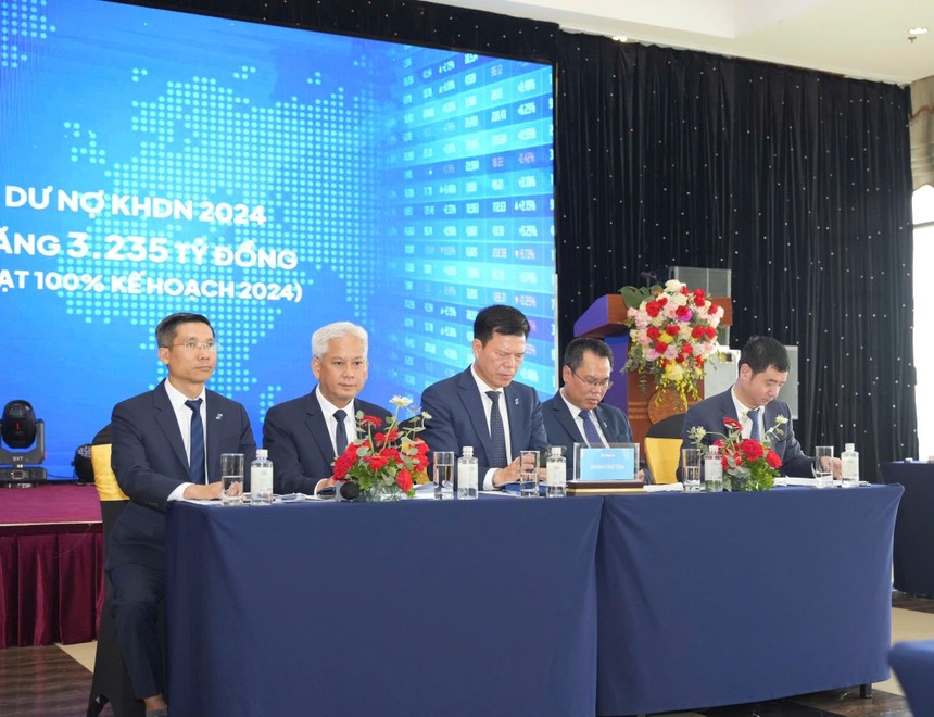 Ban Chủ tọa ĐHĐCĐ PGBank 