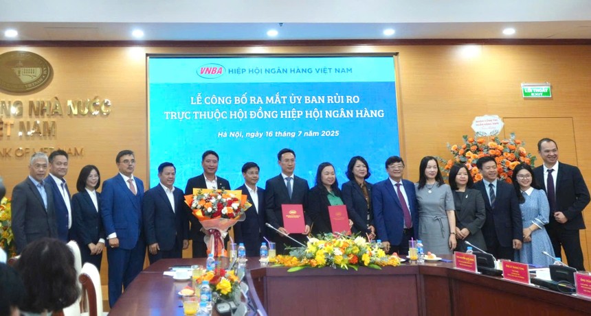 Chính thức ra mắt Ủy ban Rủi ro, trực thuộc Hội đồng Hiệp hội Ngân hàng Việt Nam.