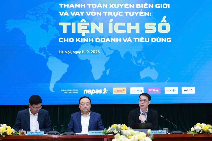 Ban Chủ toạ Hội thảo