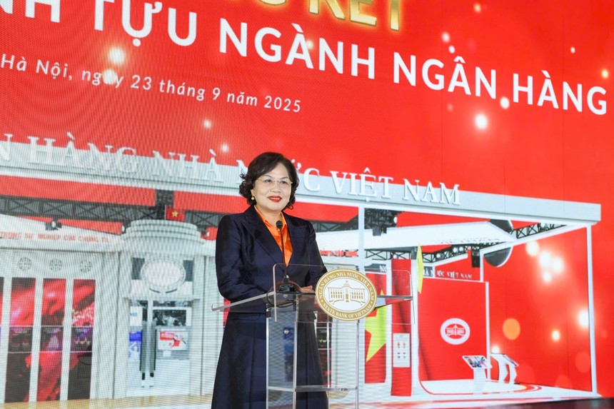 Thống đốc NHNN Nguyễn Thị Hồng phát biểu tại sự kiện.