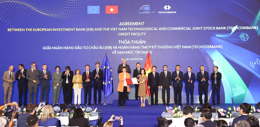 Techcombank (TCB) và EIB Global công bố thỏa thuận tài trợ trị giá 200 triệu Euro thúc đẩy tín dụng xanh 