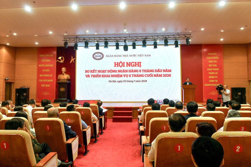 Thống đốc Ngân hàng Nhà nước Phạm Đức Ấn điều hành Hội nghị sơ kết hoạt động ngân hàng 6 tháng đầu năm và triển khai nhiệm vụ 6 tháng cuối năm 2026 tổ chức sáng 3/7