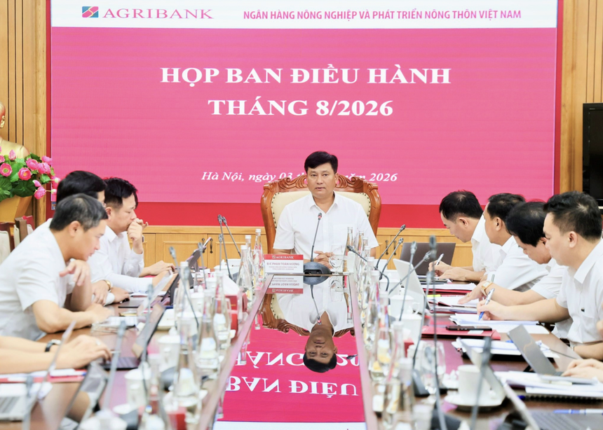 Ông Phạm Toàn Vượng, Phó Bí thư Đảng ủy, Thành viên HĐTV, Tổng Giám đốc Agribank phát biểu khai mạc Hội nghị