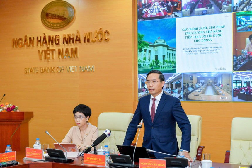 Thống đốc Ngân hàng Nhà nước Phạm Đức Ấn phát biểu kết luận Hội nghị