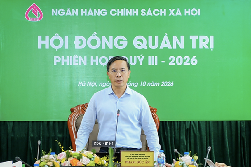 Thống đốc Ngân hàng Nhà nước Việt Nam (NHNN), Chủ tịch HĐQT NHCSXH Phạm Đức Ấn phát biểu tại cuộc họp.