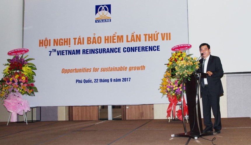 Ông Phạm Công Tứ – Tổng giám đốc VINARE phát biểu khai mạc Hội nghị

 