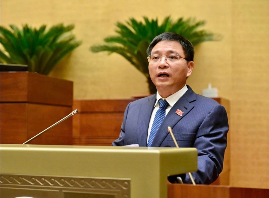 Bộ trưởng Tài chính Nguyễn Văn Thắng trình bày Tờ trình Luật sửa đổi, bổ sung một số điều của Luật Giá sáng 3/11.