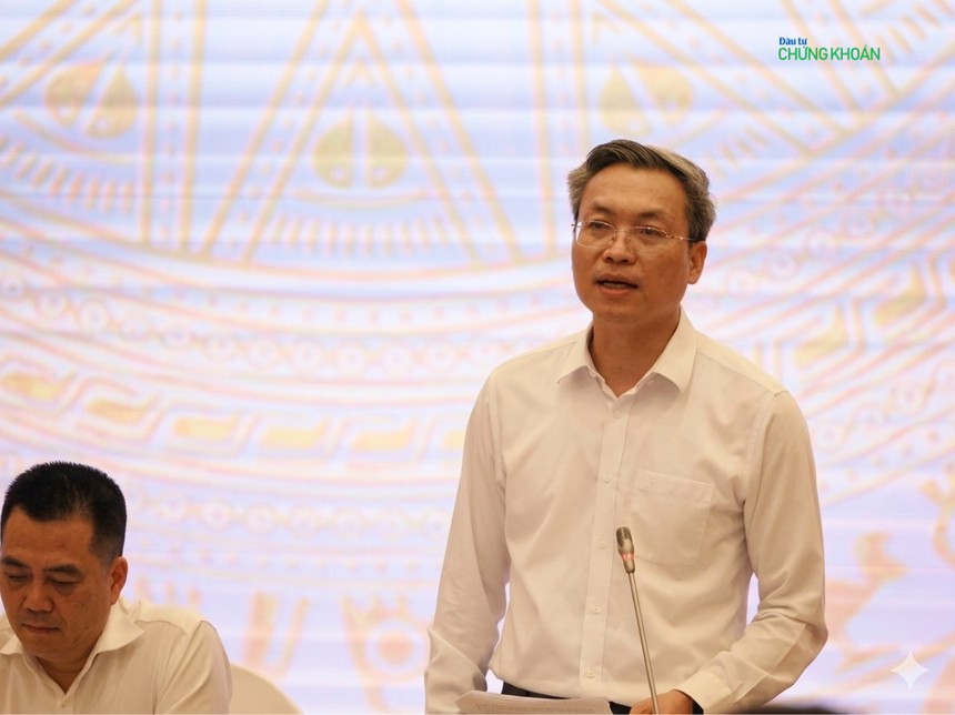 Thiếu tướng Nguyễn Quốc Toản, Chánh văn phòng, Người Phát ngôn Bộ Công an trả lời tại Họp abso Chính phủ chiều 3/9 - Ảnh: M. Minh