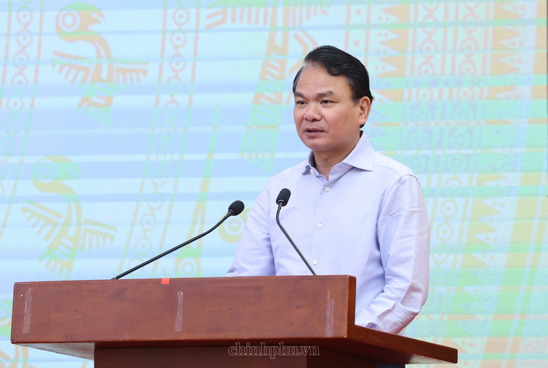 Bộ trưởng - Chủ nhiệm Văn phòng Chính phủ Đặng Xuân Phong thông tin tại buổi Họp báo Chính phủ trưa 3/10/2026.
