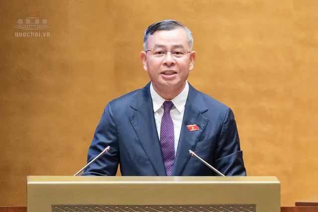 Bộ trưởng Bộ Tài chính Ngô Văn Tuấn phát biểu tiếp thu, giải trình tại phiên thảo luận hội trường sáng 28/10 về dự án Luật sửa đổi, bổ sung một số điều của Luật Chứng khoán.