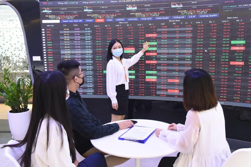 Chứng khoán giữ xu thế uptrend, các chuyên gia điểm danh nhóm cổ phiếu tiềm năng