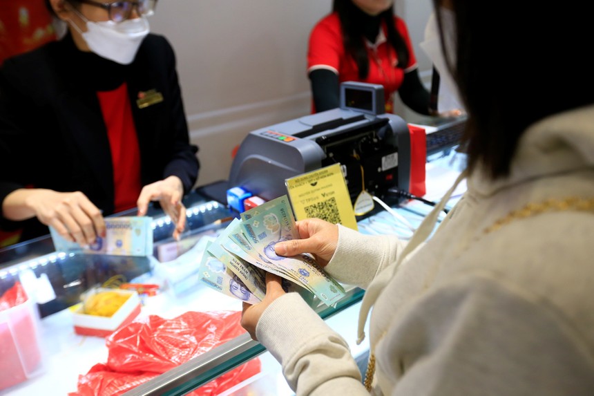 Giá vàng hôm nay ngày 28/2: Vàng SJC tăng nhẹ 100.000 đồng/lượng