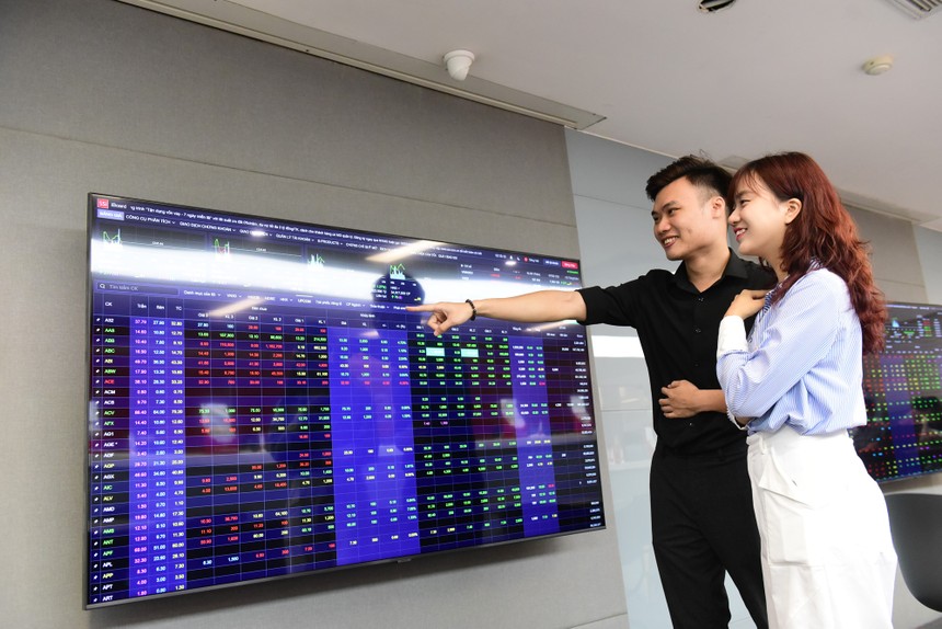 "Phao cứu sinh" giữa mùa giông bão