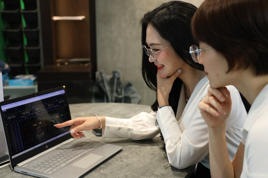 Dòng tiền hướng vào nhóm vốn hóa lớn, cổ phiếu bất động sản công nghiệp hấp dẫn trở lại