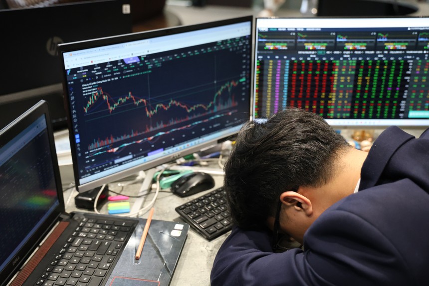 Giao dịch chứng khoán sáng 16/3: Cổ phiếu dầu khí và phân bón bị bán mạnh 