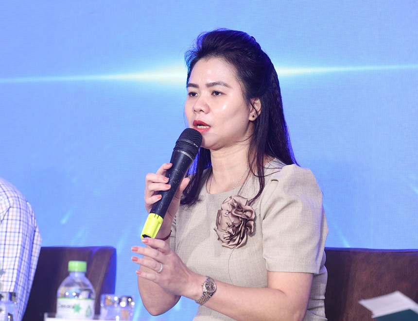 Bà Hoàng Thu Hằng, Phó cục trưởng Cục Quản lý nhà và thị trường bất động sản, Bộ Xây dựng