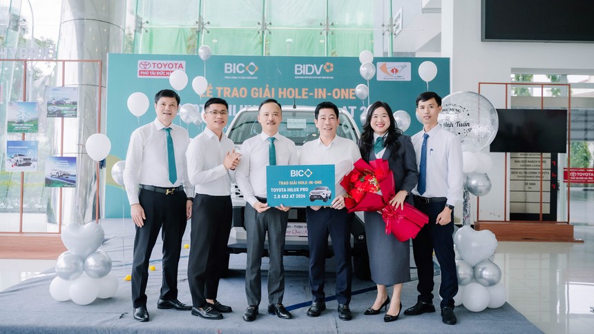 BIC trao thưởng xe Toyota Hilux cho golfer tại Giải golf Hiệp hội Doanh nghiệp Hà Tĩnh lần thứ IV