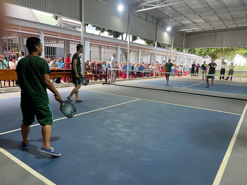 Việc đầu tư cơ sở vật chất cho các cơ sở trợ giúp dù đã được quan tâm nhưng chưa đáp ứng được nhu cầu
