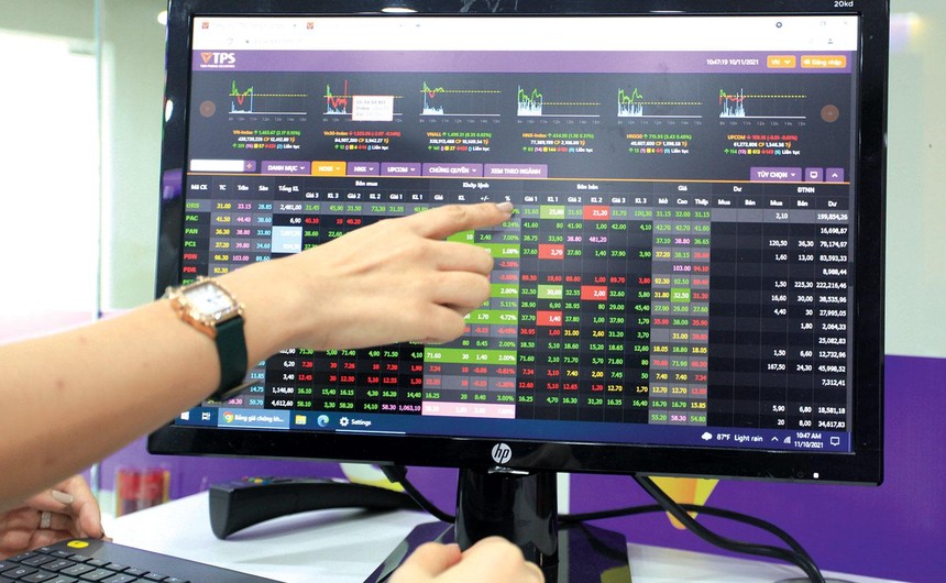 F0 vội vã đến… lẳng lặng đi