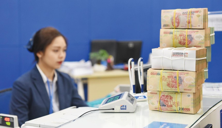 Tín dụng tăng trưởng chậm lại trong quý II ở nhiều nhà băng. Ảnh: Dũng Minh