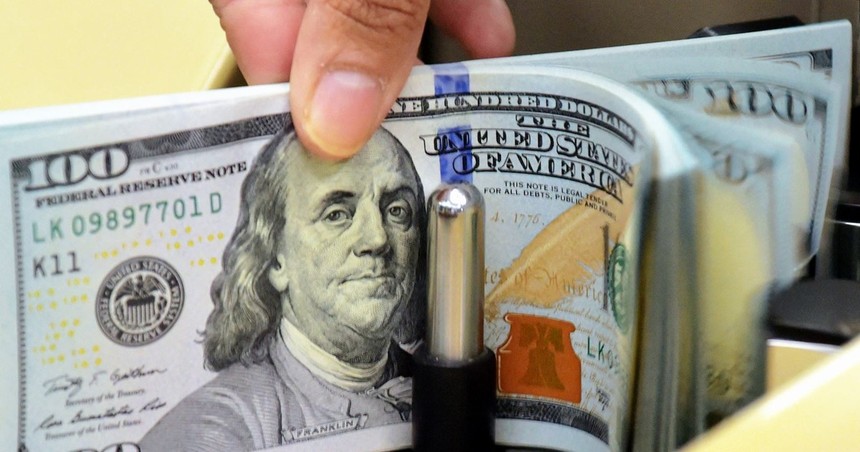 Ngân hàng Nhà nước hút ròng 130.000 tỷ đồng, tỷ giá vẫn nóng