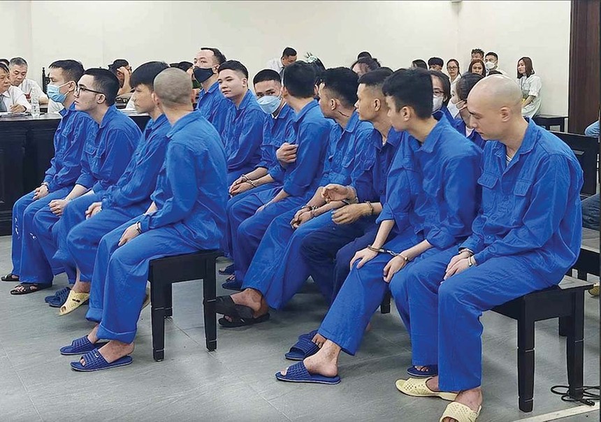 Các bị cáo bị đưa ra xét xử trong đường dây rửa tiền