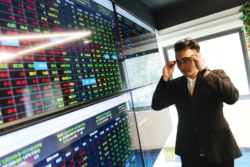 Cơ hội đầu tư ngắn hạn vẫn còn, nhưng không ít cổ phiếu chưa thích hợp để mua mới