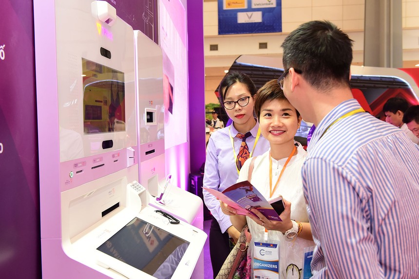 Các ngân hàng Việt đang nỗ lực kết nối khách hàng vào hệ sinh thái số