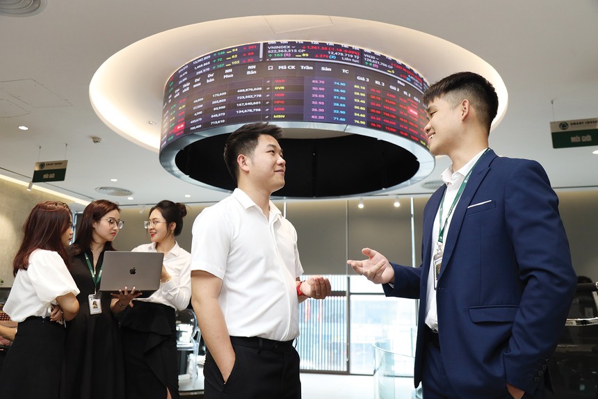 "Bệ đỡ" cho thị trường chứng khoán quý III