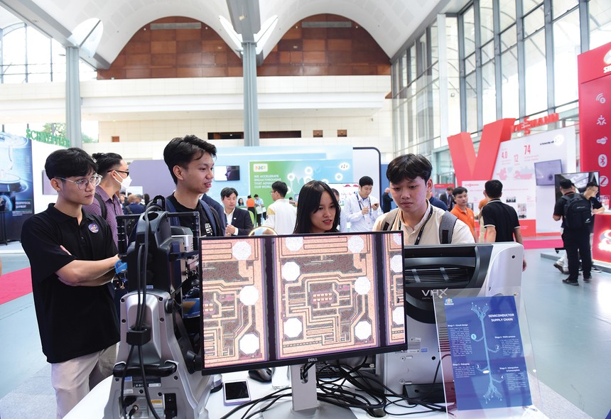 Đổi mới, sáng tạo để thích ứng với bối cảnh bất định, sẵn sàng vượt qua thách thức và nắm bắt những cơ hội