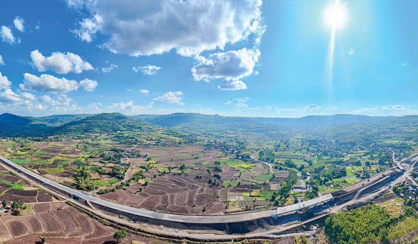 Sau giai đoạn trầm lắng, nhiều dự án đầu tư công trên cả nước đang có chuyển biến tích cực