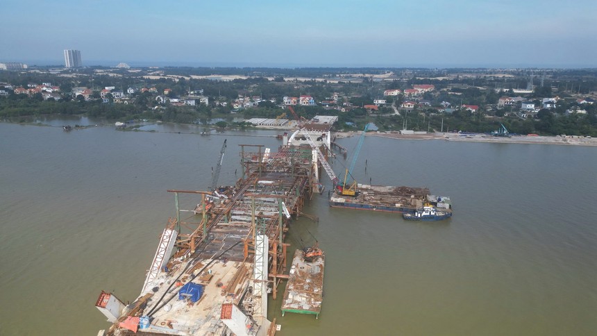 Tiến độ mới nhất tại dự án Cầu Nhật Lệ 3 và đường 2 đầu cầu